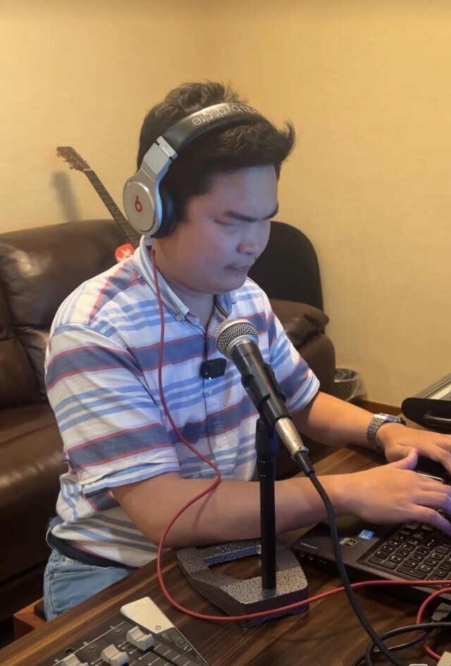“我要跟随时代的脚步往前走！”一位视障音乐人的“破壁”之路