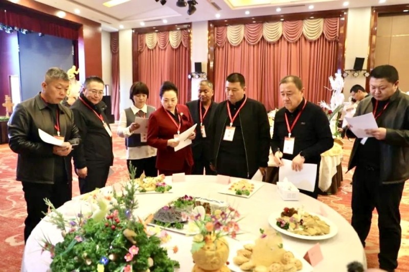 甘肃高台县：“工”办美食会，越品越有味