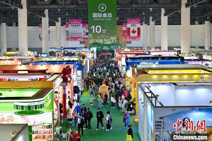 糖酒会展商锚定年轻消费者“情绪价值”