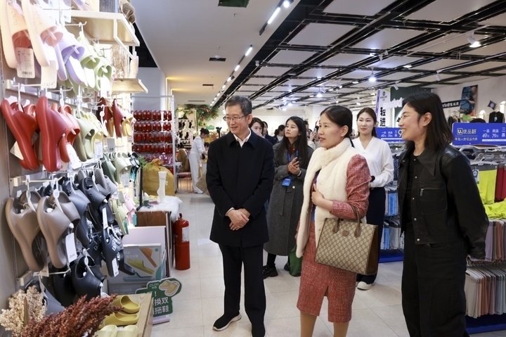 畅游临沂·乐购商城，百家旅行社百家媒体进商城活动举行