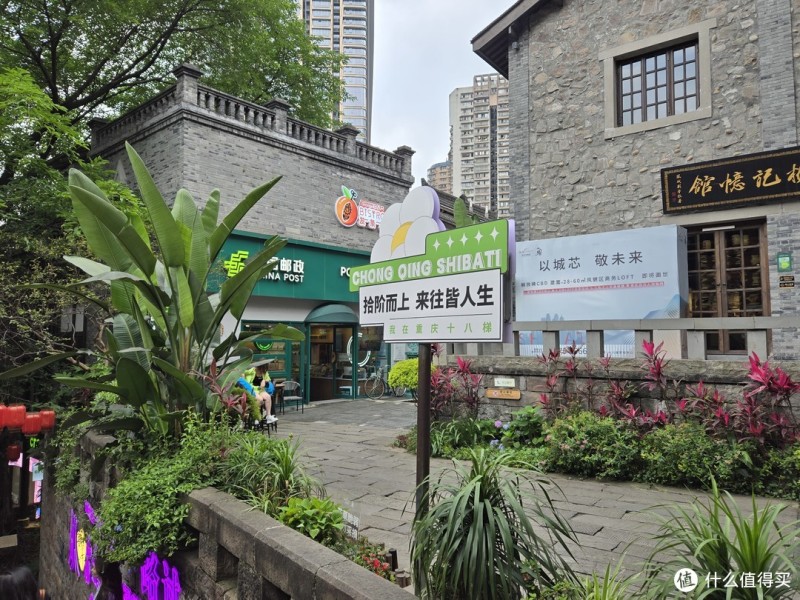 Galaxy AI智能体验 小屏旗舰新选择：三星 Galaxy S24