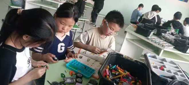 宁晋县大杨庄村中心小学探索“校村共育”暑期公益托管新模式