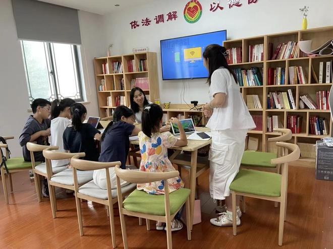 “暑期公益伴学营”第三堂课：好朋友之间不能有秘密？