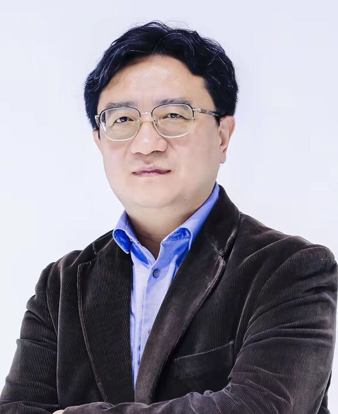 9月5日，上海市同济医院介入科主任方淳到太原市人民医院晋源院区出诊、手术