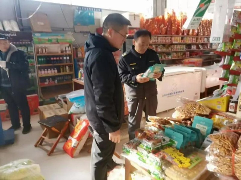 严执法，守安全——东平县新湖市场监管所开展食品安全监督检查