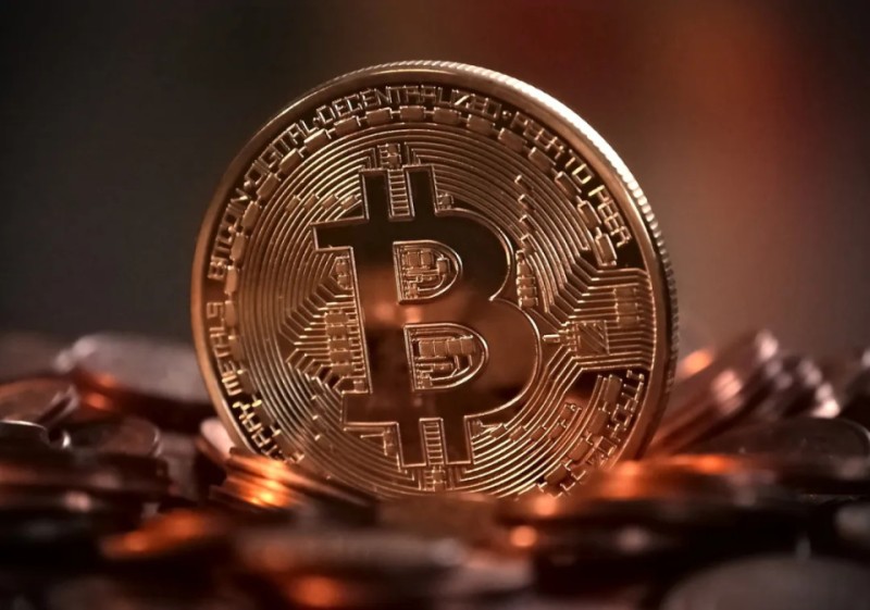 比特币价格站上历史高位，还会继续涨吗