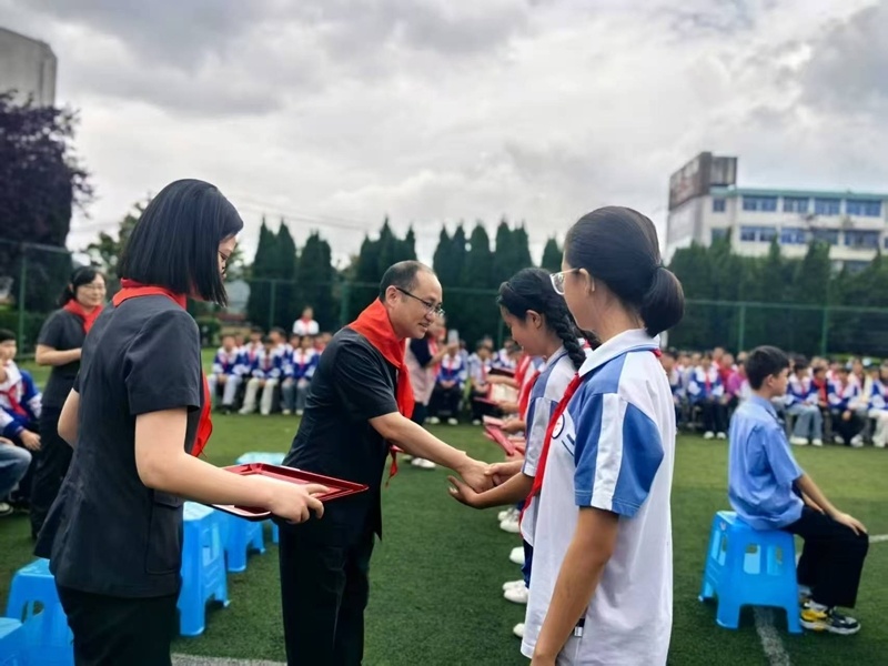 “督促监护令”唤醒甩手家长！贵州安顺检察535份法令重塑家庭教育
