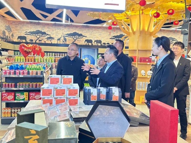 区委主要领导走访调研重点企业中交资管云南区域管理总部